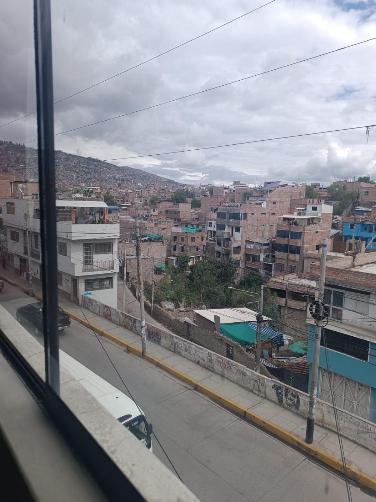 Hostal Yuraq Wasi 596 阿亚库乔 外观 照片