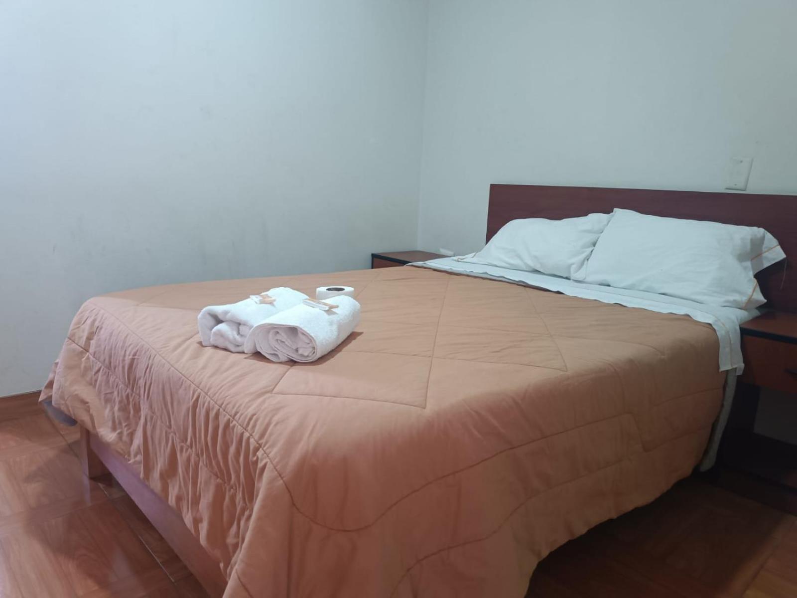 Hostal Yuraq Wasi 596 阿亚库乔 外观 照片