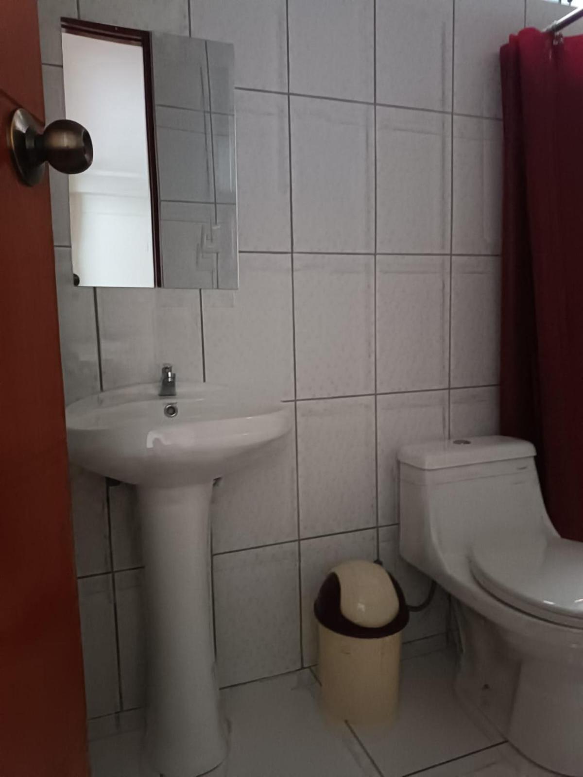 Hostal Yuraq Wasi 596 阿亚库乔 外观 照片